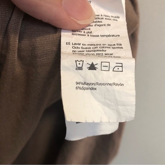 3/$20 Streetwear Society T-shirt EUC - Picture 7 of 8